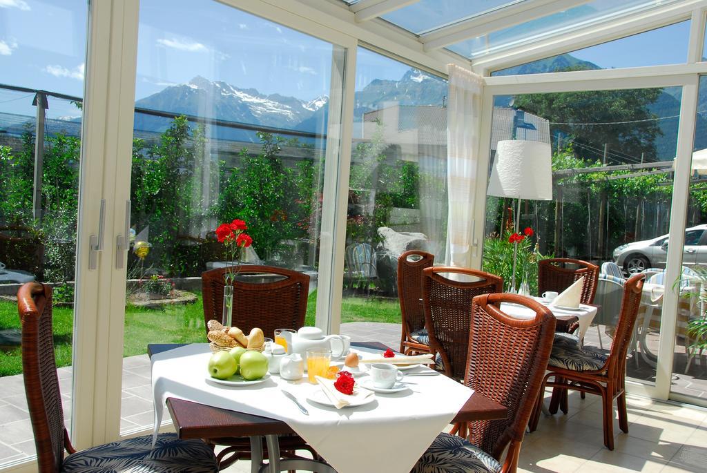 Feldhof Schenna Aparthotel Bagian luar foto
