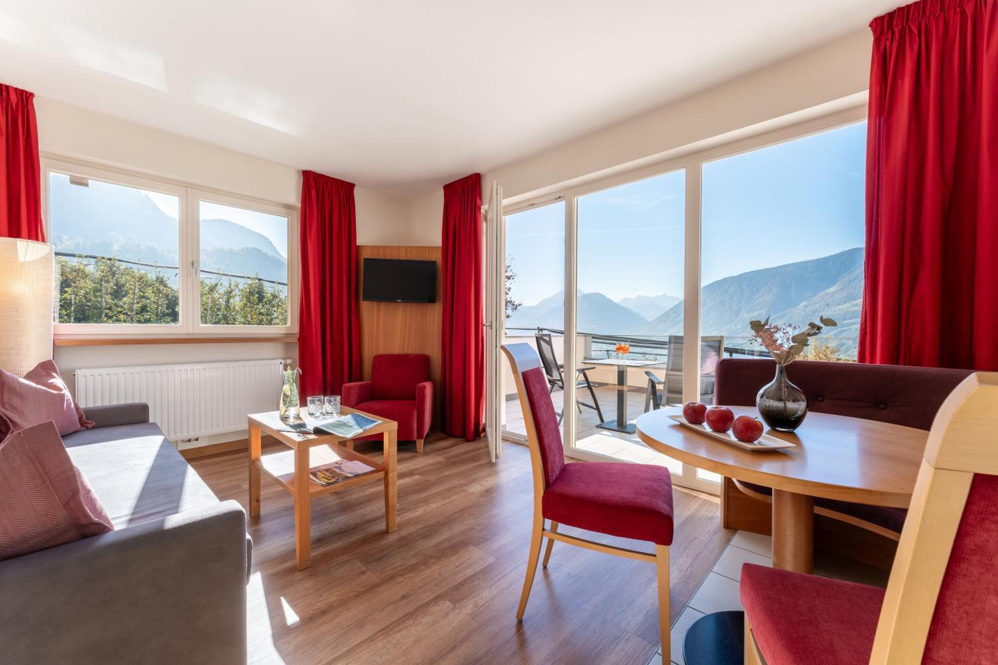 Feldhof Schenna Aparthotel Bagian luar foto
