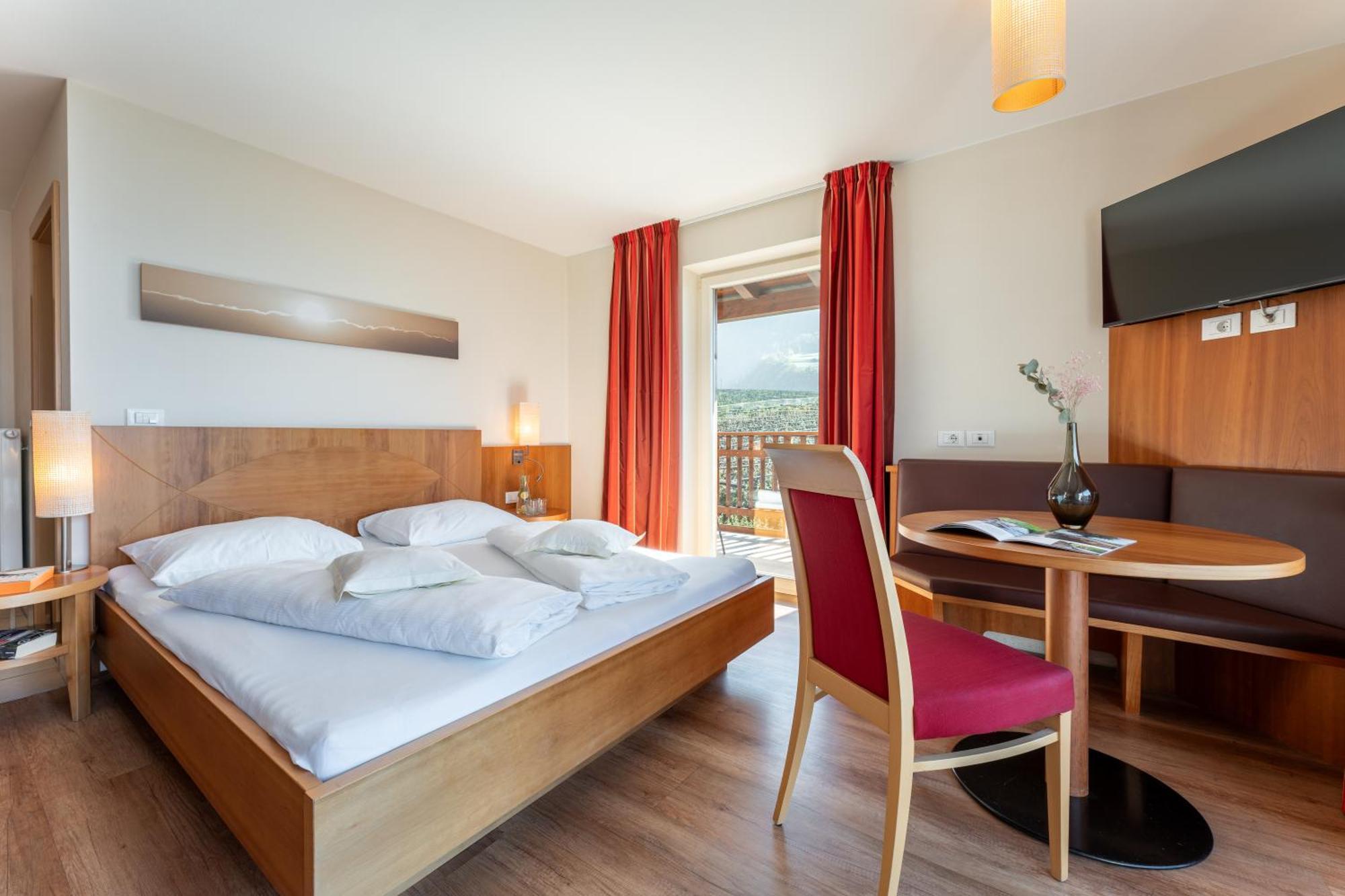 Feldhof Schenna Aparthotel Bagian luar foto