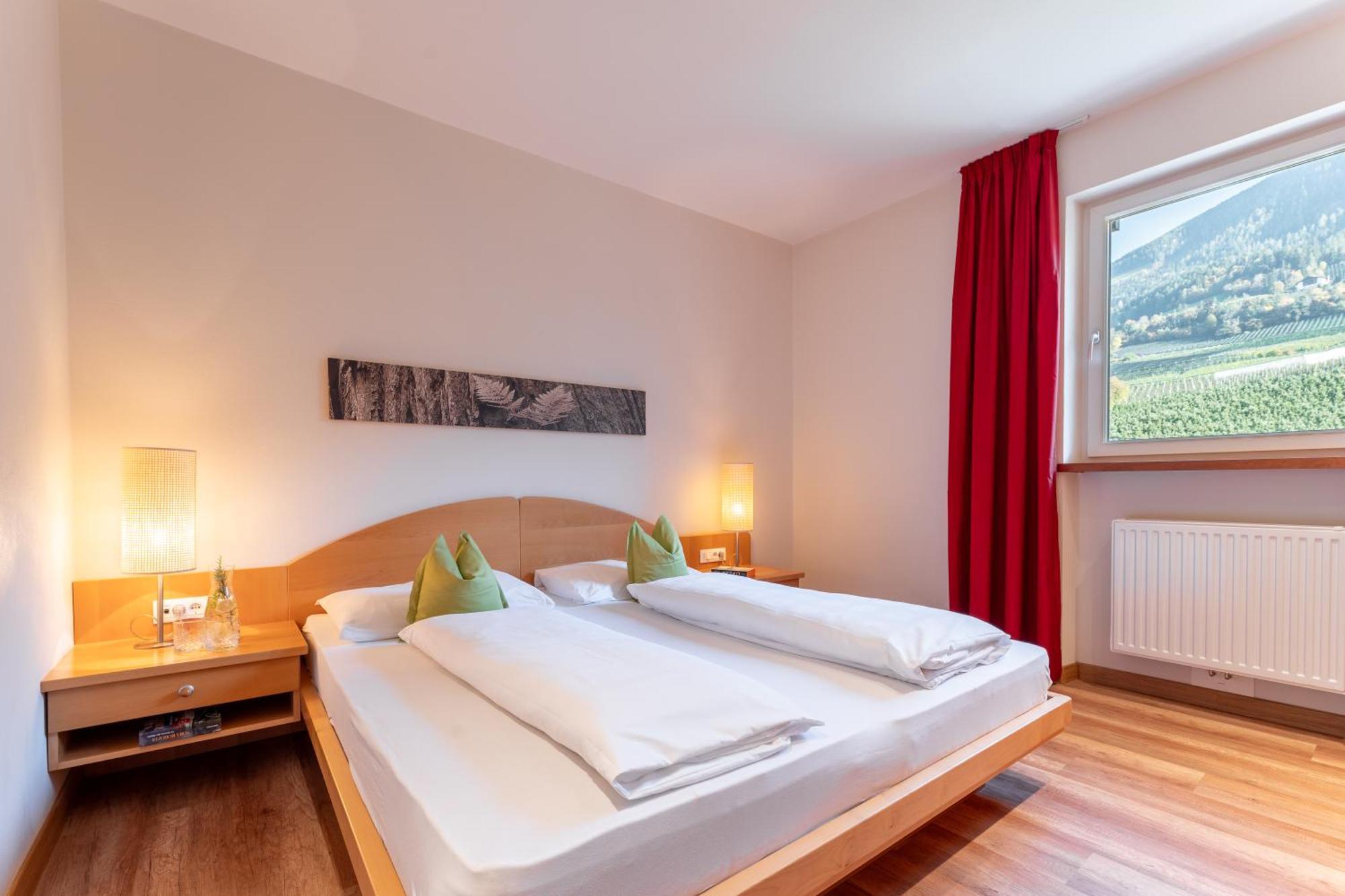 Feldhof Schenna Aparthotel Bagian luar foto